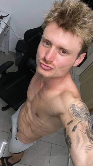 Sexy striptease für deine Freundinnen 