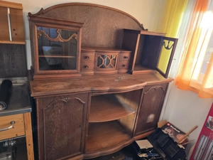 Alte Vitrine gegen Abholung gratis abzugeben Bild 3