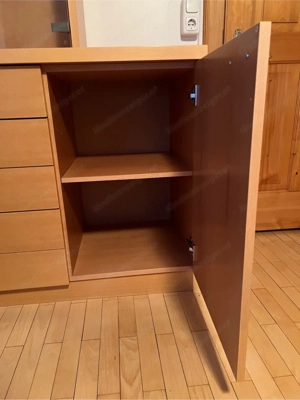Kommode mit Glasvitrine - Tischlerarbeit Bild 4