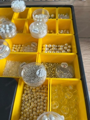 Perlenkoffer mit verschiedenen, sehr hochwertigen Perlen zum Basteln (DIY) Bild 3