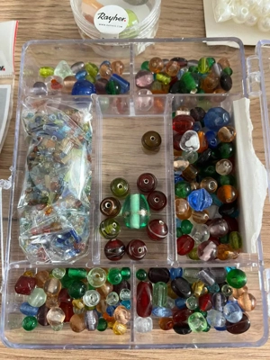 Perlenset 1, bunte Perlen, Steine von bekannten Marken, für DIY Bild 4