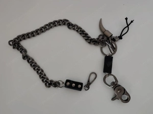 Robuste Biker-Wallet Kette mit Karabiner & Leder-Detail   Dunkelmetall Bild 2