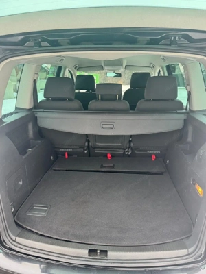 VW Touran  Bild 3