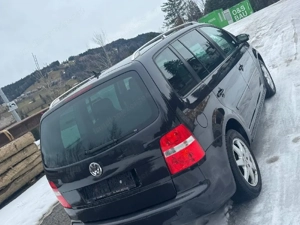 VW Touran  Bild 2