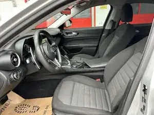 Alfa Romeo Giulia Bild 12