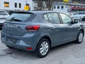 Dacia Sandero Bild 6