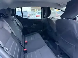 Dacia Sandero Bild 9