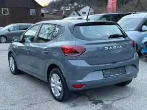 Dacia Sandero Bild 4