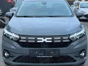 Dacia Sandero Bild 2