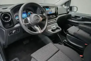 Mercedes-Benz eVito 129 Tourer PRO Lang LED KlimaA el.Heck ACC Bild 6