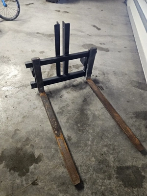 pallettengabel  traktor Bild 2