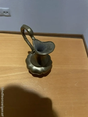 Altes Messing-Milchkännchen - dekoratives Einzelstück