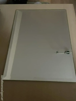 Schlichter Wandspiegel mit Rahmen 40x30cm- zeitloses Design