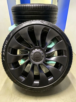 Tesla Model Y 21 Zoll Sommerräder  Bild 2
