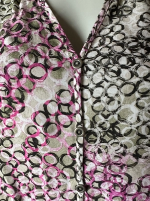 Bluse Gr. 38 40 (M) - 100% Viskose - neuwertig - leicht & fließend Bild 4