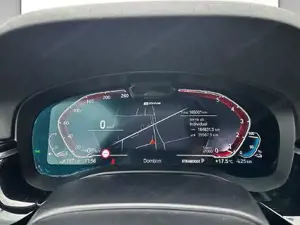 BMW 530e xDrive Glasdach // Head-Up // elektr. Sitzverstellung Bild 9