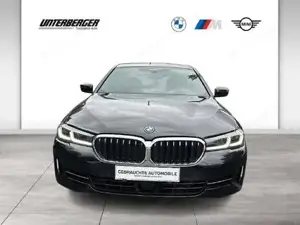 BMW 530e xDrive Glasdach // Head-Up // elektr. Sitzverstellung Bild 2