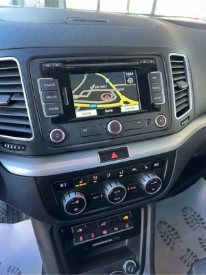 VW Sharan CUP 2,0tdi Bild 8