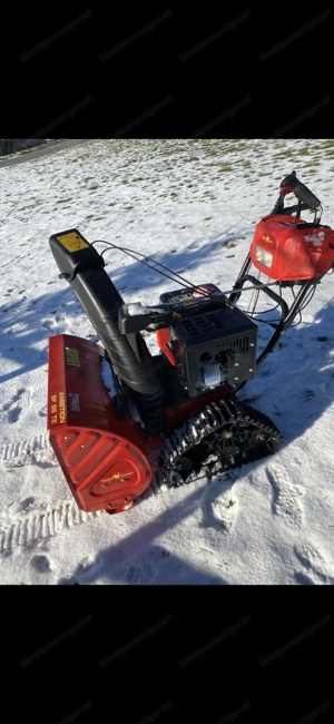 Schneefräse  mit Raupen Bild 4