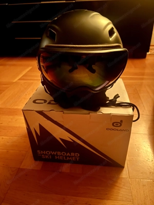 Skihelm mit Brille  Bild 2