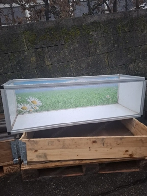 Terrarienähnlicher Kasten  