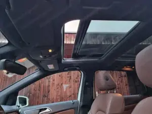 Mercedes Benz B200   AHK Panorama Automatik  Leder 8-fach bereift  Bild 5