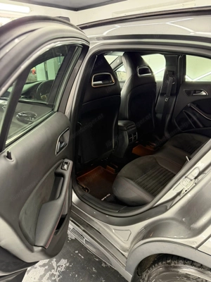 Mercedes-Benz GLA 200 AMG-LINE Bild 7
