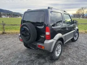 Suzuki Jimny Bild 2