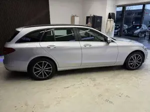 Mercedes-Benz C 200 Bild 4