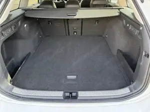 Volkswagen Passat Elegance 2.0 TDI 150 PS EZ 05.2024 Werksgarantie bis Mai 2026 Bild 5