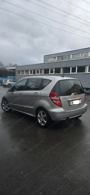 Mercedes-Benz A200 Elegance Bild 4