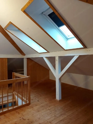 Helle Maisonettenwohnung mit Dachgeschossstudio  Bild 8