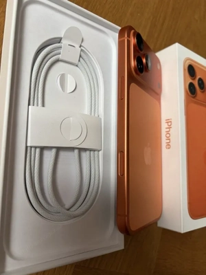 Apple iPhone 17 Pro Max 256GB Cosmic Orange Bild 3