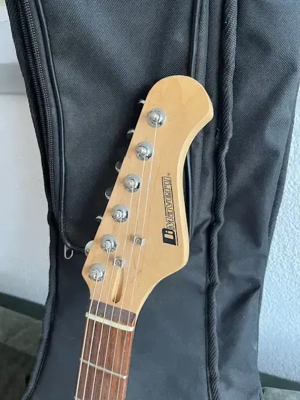  E-Gitarre für Einsteiger zu verkaufen Bild 4