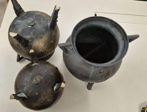 Antikes 3er-Set Prunk-Kessel (Grapen)   Massiv Bronze Messing mit Adelswappen Bild 10