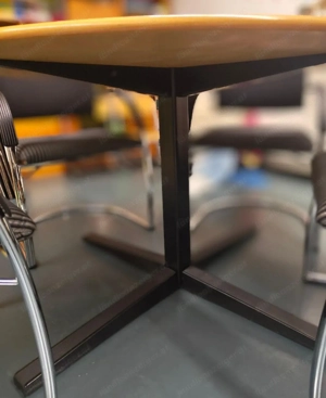 Runder Tisch u. 4 Sessel Bild 3