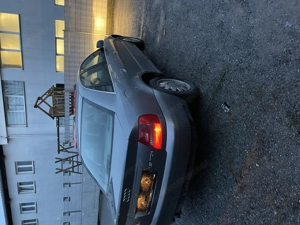 Audi A4 1,9 tdi    Frisch Vorgeführt   Bild 3