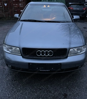 Audi A4 1,9 tdi    Frisch Vorgeführt   Bild 2