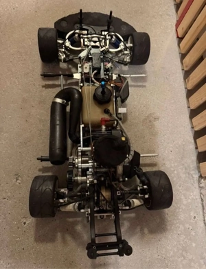 rc benziener großmodell auto ! 1:5mastab 30ccm motor Bild 4