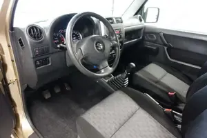 Suzuki Jimny Bild 6