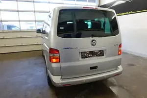 VW Caravelle Bild 6