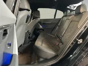 BMW 520d xDrive Limousine // M Sportpaket // Anhängerkupplung // Panoramadach Bild 10