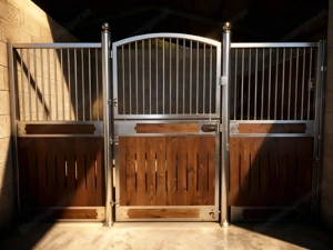 Pferdeboxen kaufen ideale Ställe für Ihren Pferdehof - Stallfronten und Trennwände Bild 9