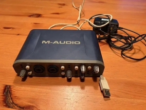 Mikrophon AGM C 1000S, Roland Steuerpedal, USB M-Audio Aufnahmegerät, Mikrofonständer, etc Bild 2