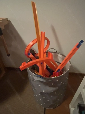 Hot Wheels Loopingbahn und viel Zubehör  Bild 3