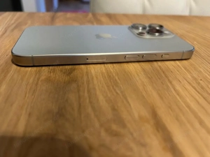 iPhone 15 Pro   Natural Titanium   128 GB Bild 5