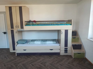 Grosses Stockbett mit 3 Schlafplätzen