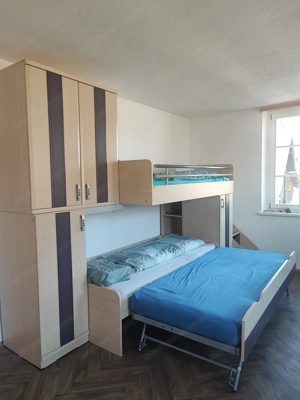 Grosses Stockbett mit 3 Schlafplätzen Bild 2