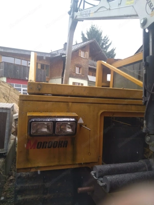 Moroka MST 800 mit Kessla Holzkran