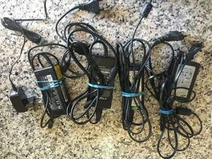 Ladegerät Adapter Output 12 Volt Bild 2